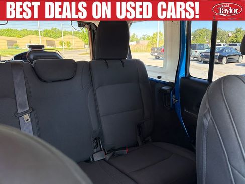 Used 2022 Jeep Wrangler Unlimited Sport AWD/4WD image 36