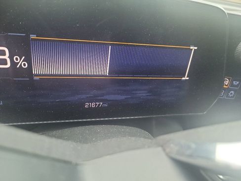 Used 2025 Chevrolet Equinox EV LT FWD image 23