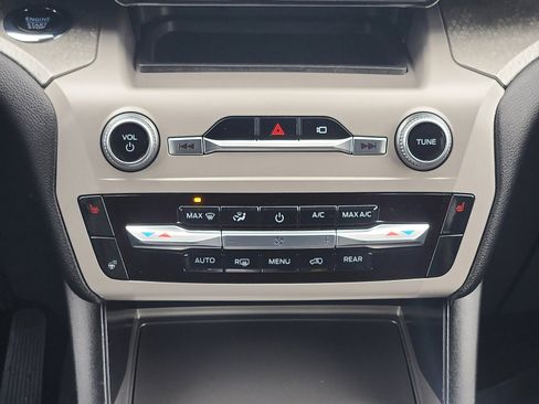 Used 2022 Ford Explorer Timberline w/ Timberline Technology Package image 18