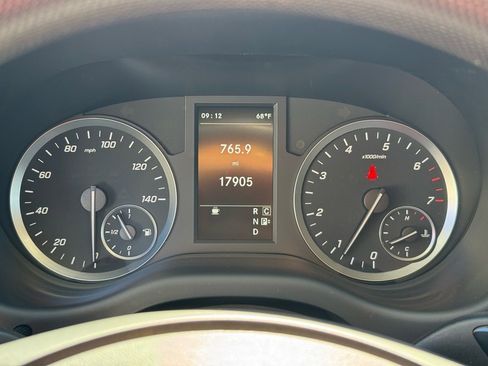 Used 2023 Mercedes-Benz Metris Passenger image 29