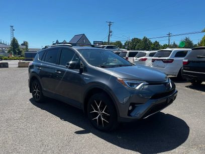 Used 2018 Toyota RAV4 SE