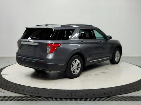 Used 2022 Ford Explorer XLT RWD image 7