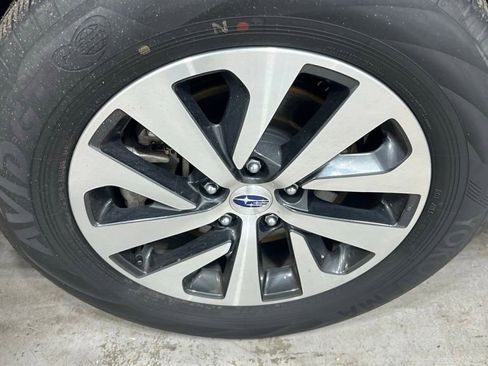 Used 2024 Subaru Outback AWD/4WD image 8