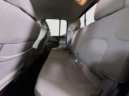 Used 2019 Nissan Frontier SV image 24