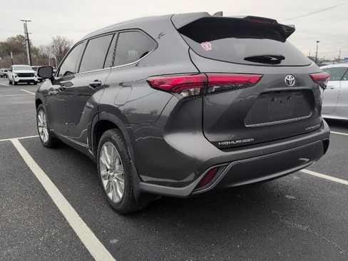 Used 2020 Toyota Highlander Limited image 7
