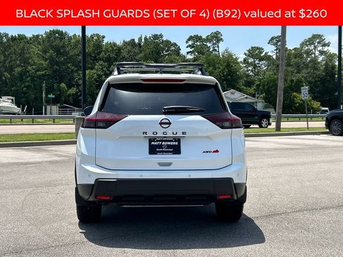 Used 2026 Nissan Rogue SV AWD/4WD image 4