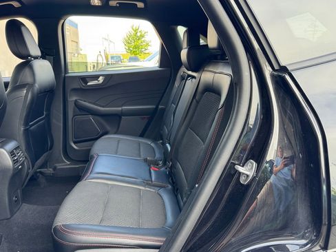 Used 2023 Ford Escape ST-Line w/ Tech Pack #1 AWD/4WD image 29