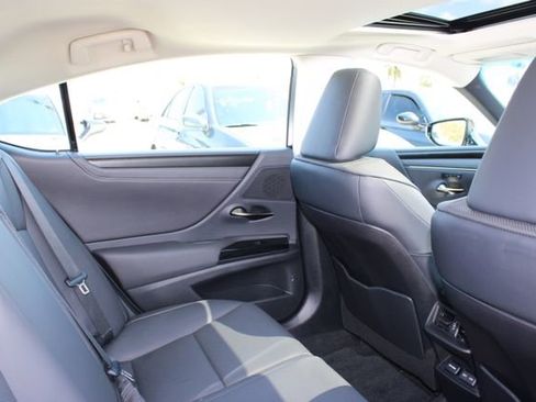Certified 2023 Lexus ES 350 w/ Premium Package FWD image 7