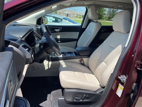 Used 2024 Ford Edge Titanium AWD/4WD image 8