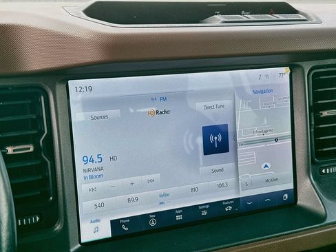 Used 2024 Ford Bronco Outer Banks AWD/4WD image 15