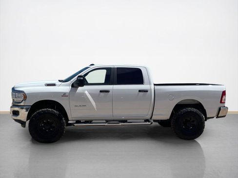 Used 2024 RAM 2500 Big Horn AWD/4WD image 4