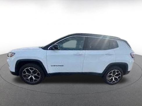 Used 2025 Jeep Compass Limited image 7