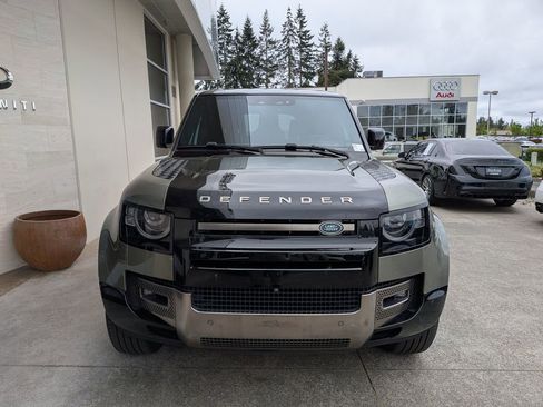 Used 2023 Land Rover Defender 110 X AWD/4WD image 2