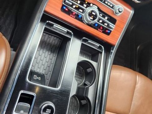 Used 2021 Lincoln Aviator Grand Touring w/ Elements Package Plus image 11