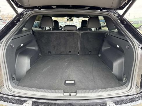 Used 2025 Volkswagen Atlas Cross Sport SE image 5