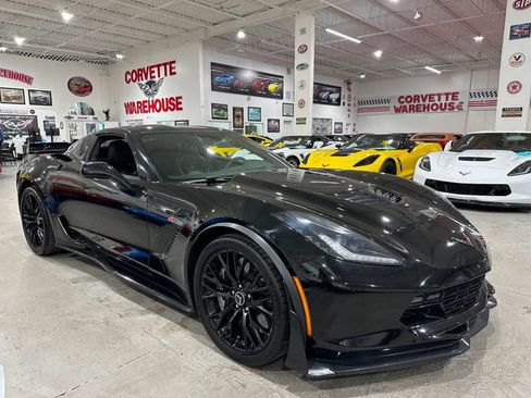 Used 2015 Chevrolet Corvette Z06 w/ 3LZ Preferred Equipment Group RWD image 13