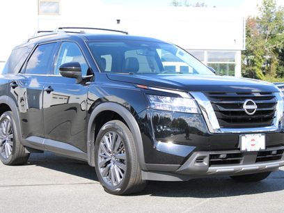 Used 2023 Nissan Pathfinder SL w/ SL Premium Package
