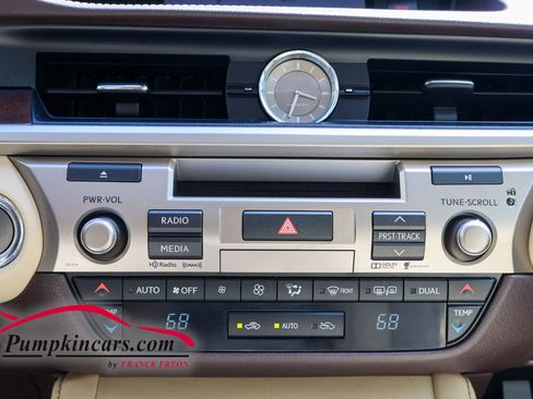 Used 2016 Lexus ES 350 w/ Luxury Package w/Wood Trim FWD image 41