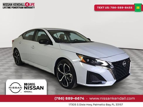 Certified 2023 Nissan Altima 2.5 SR FWD image 1