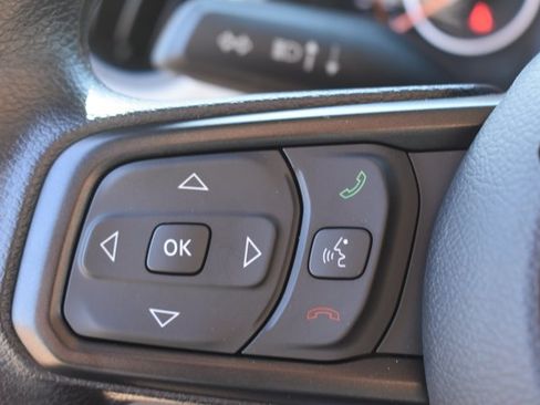 Used 2025 Jeep Wrangler Sport AWD/4WD image 18