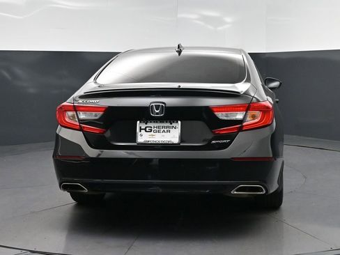 Used 2018 Honda Accord Sport image 6