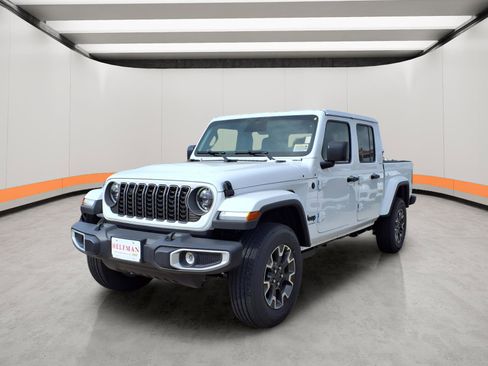 New 2026 Jeep Gladiator Sport image 3