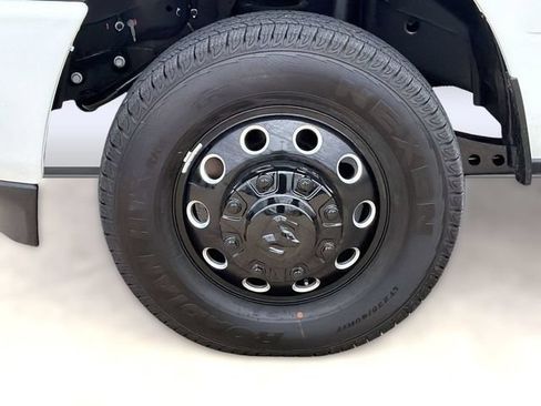 New 2026 RAM 3500 Laramie AWD/4WD image 13