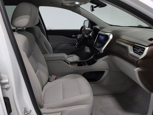 Used 2020 GMC Acadia SLE FWD image 21