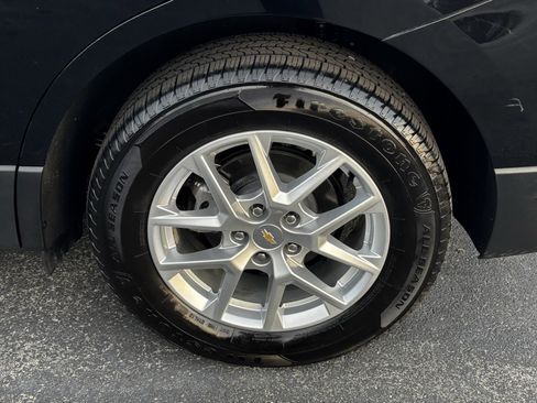 Used 2023 Chevrolet Equinox LS image 14