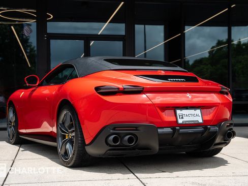 Used 2024 Ferrari Roma Spider RWD image 13