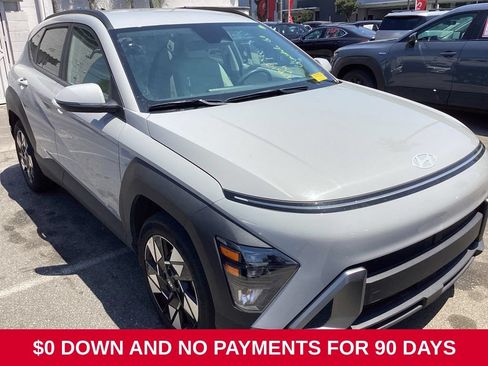 Used 2025 Hyundai Kona SEL FWD image 3