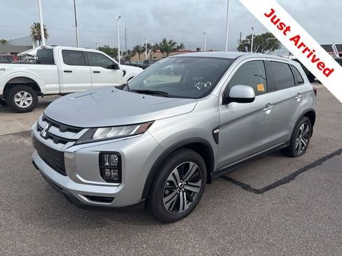 Used 2025 Mitsubishi Outlander Sport LE AWD/4WD image 1