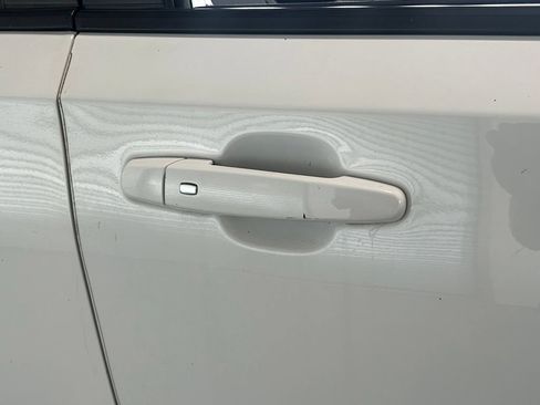 Used 2023 GMC Terrain SLE w/ Driver Convenience Package FWD image 35