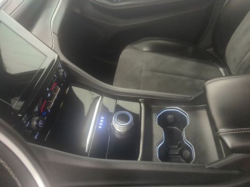 Used 2024 Jeep Grand Cherokee L Laredo image 17