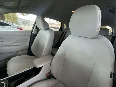 Used 2024 Hyundai Kona SEL image 14