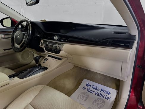 Used 2015 Lexus ES 350 w/ Luxury Package FWD image 28