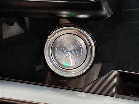 Used 2024 Chevrolet Corvette Stingray Coupe w/ Z51 Performance Package image 13