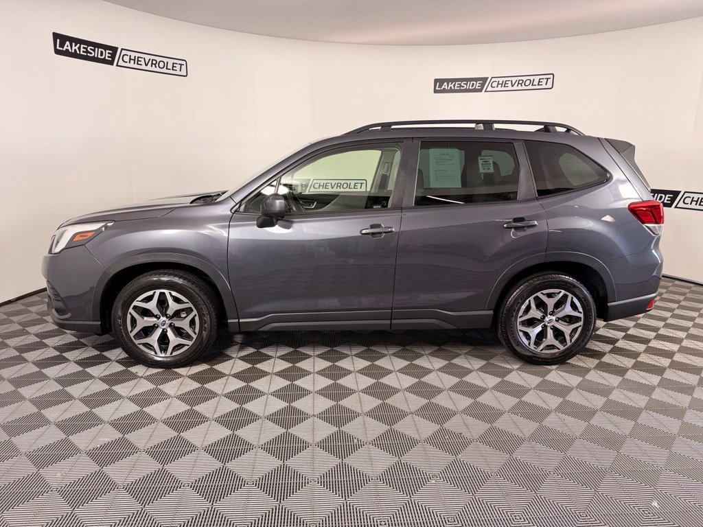 Used 2024 Subaru Forester Premium AWD/4WD image 3