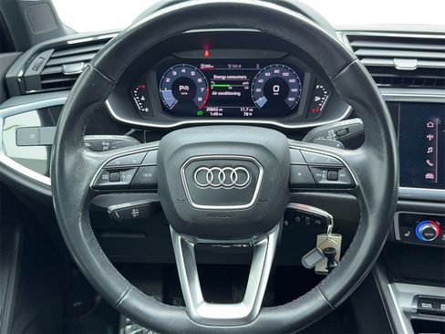 Used 2022 Audi Q3 2.0T Premium image 18