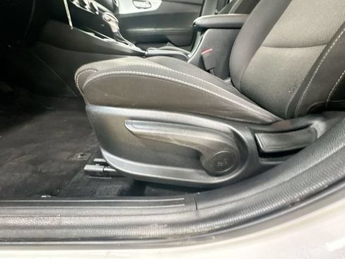 Used 2022 Kia Forte LXS FWD image 15