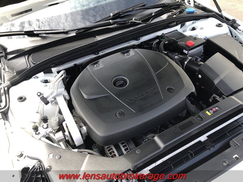 Used 2019 Volvo S60 T5 Momentum w/ Premium Package FWD image 24