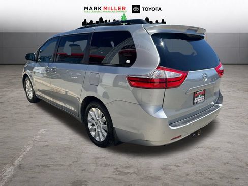 Used 2015 Toyota Sienna XLE Premium AWD/4WD image 3