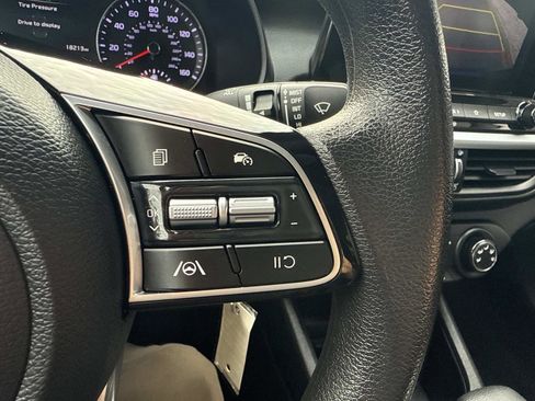 Used 2024 Kia Forte LXS w/ LXS Technology Package image 28