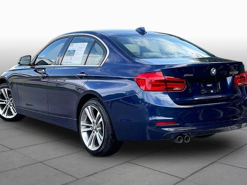 Used 2018 BMW 330i xDrive Sedan w/ Convenience Package AWD/4WD image 11