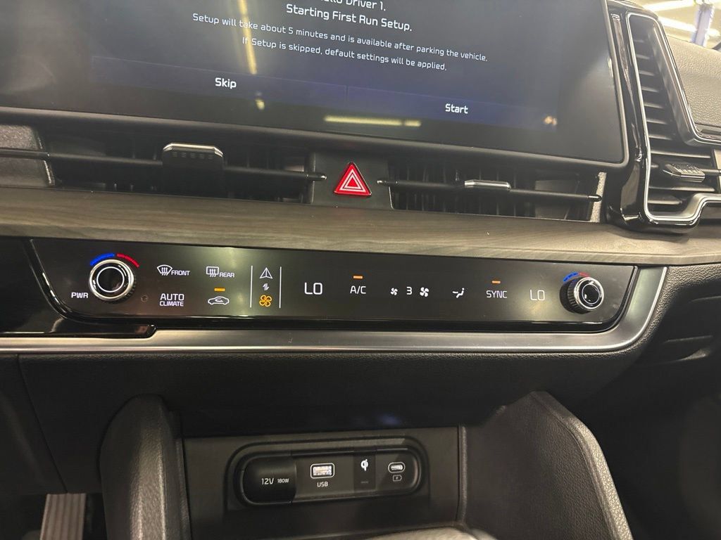 Certified 2025 Kia Sportage X-Line w/ Premium Package AWD/4WD image 26