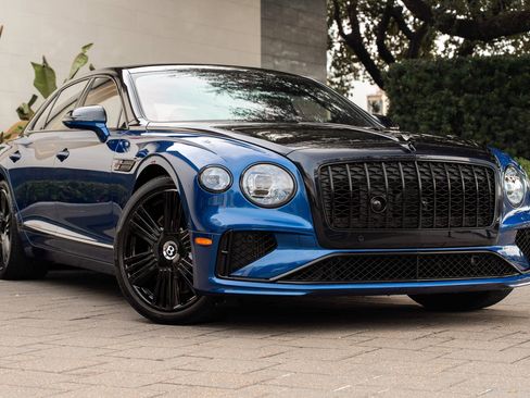 Used 2026 Bentley Flying Spur Azure image 46