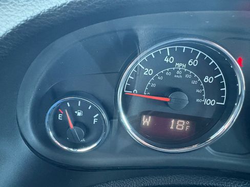 Used 2016 Jeep Wrangler Unlimited Rubicon image 26