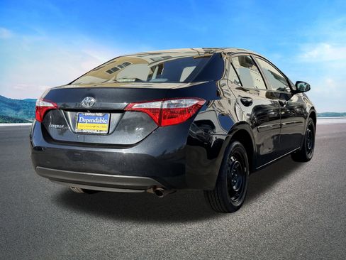 Used 2016 Toyota Corolla image 10