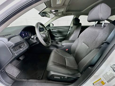 Used 2025 Honda Accord SE image 13
