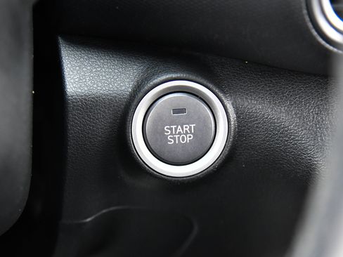 Used 2021 Hyundai Kona Limited FWD image 28